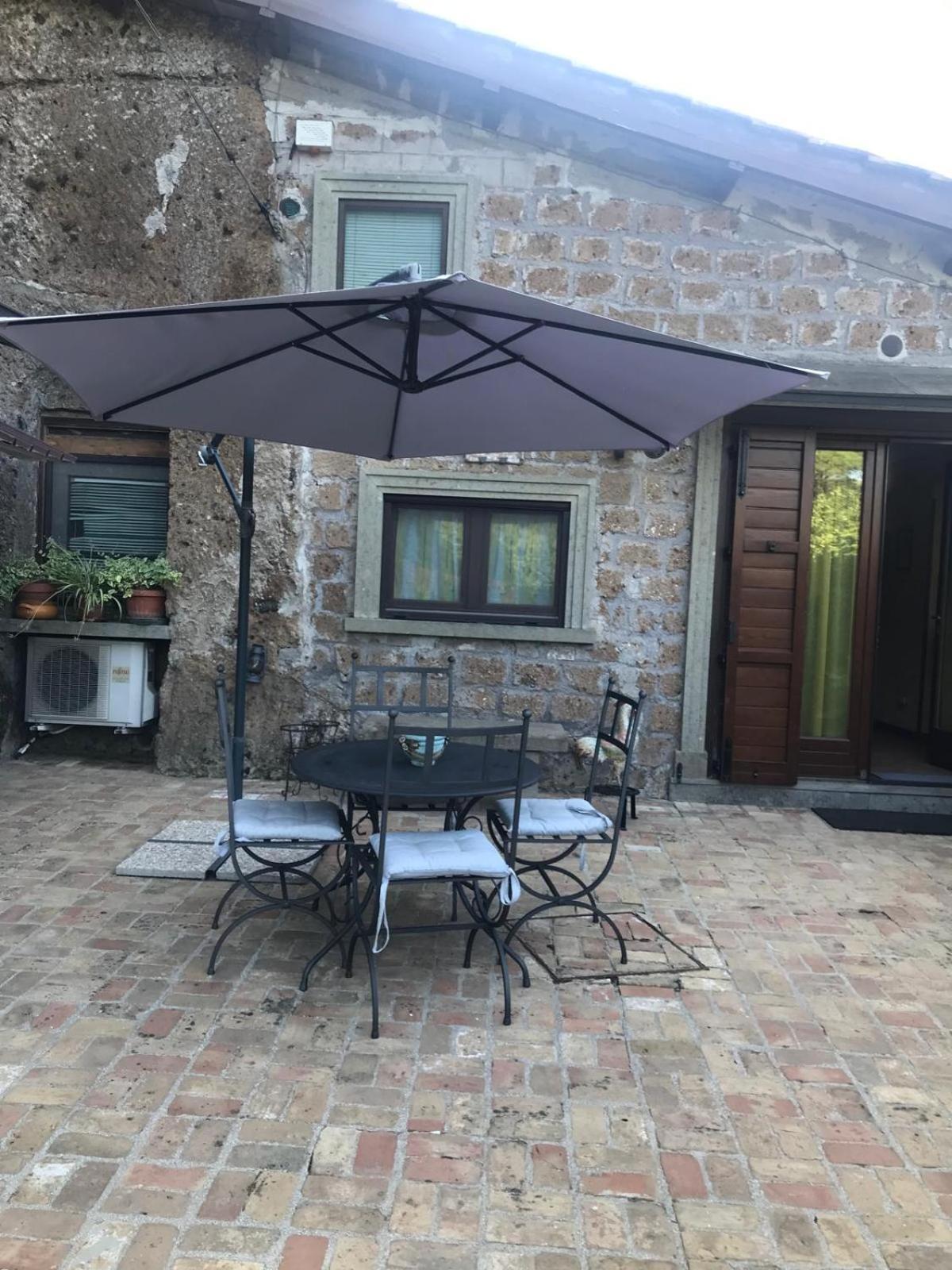 Casetta Santa Fortunata Guest House Sutri Exterior foto