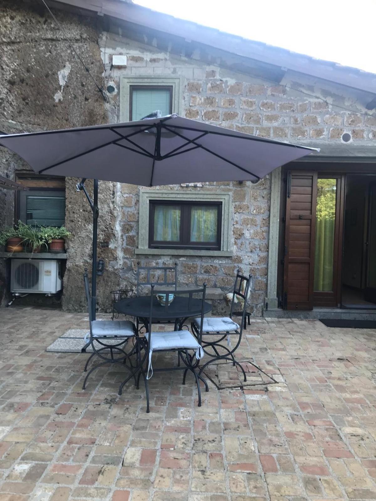 Casetta Santa Fortunata Guest House Sutri Exterior foto